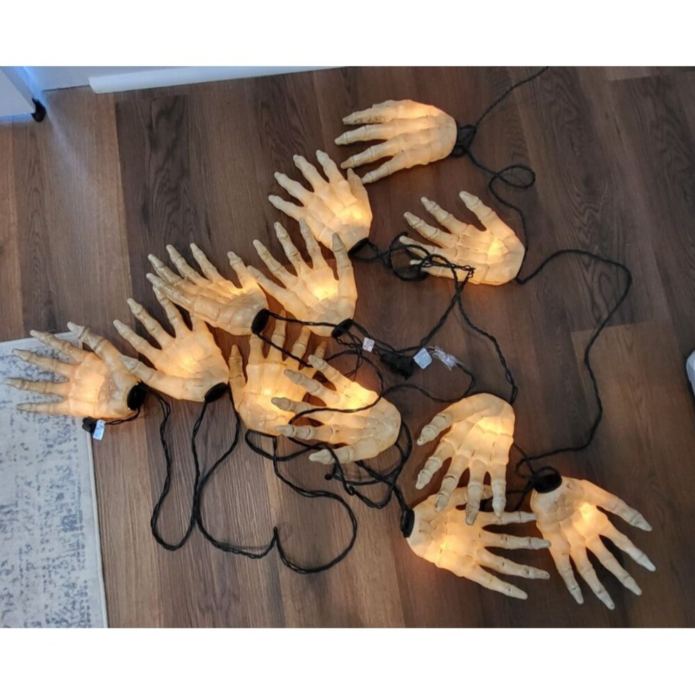 Halloween Skeleton Hands Lights 2 Sets 12 Hands Total Tested Working 28ft